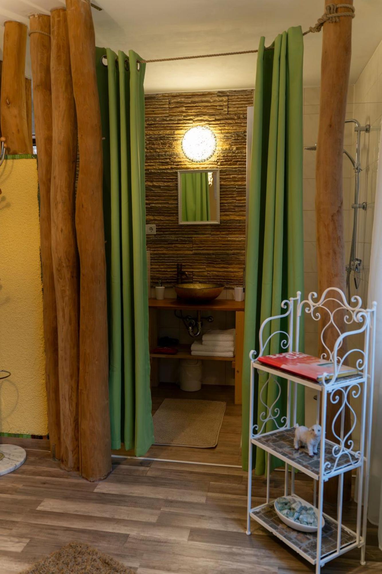 Marburg Apartment Pfiffige Luisa In Ruhiger Waldrandlage Mit Balkon Und Wintergarten 외부 사진